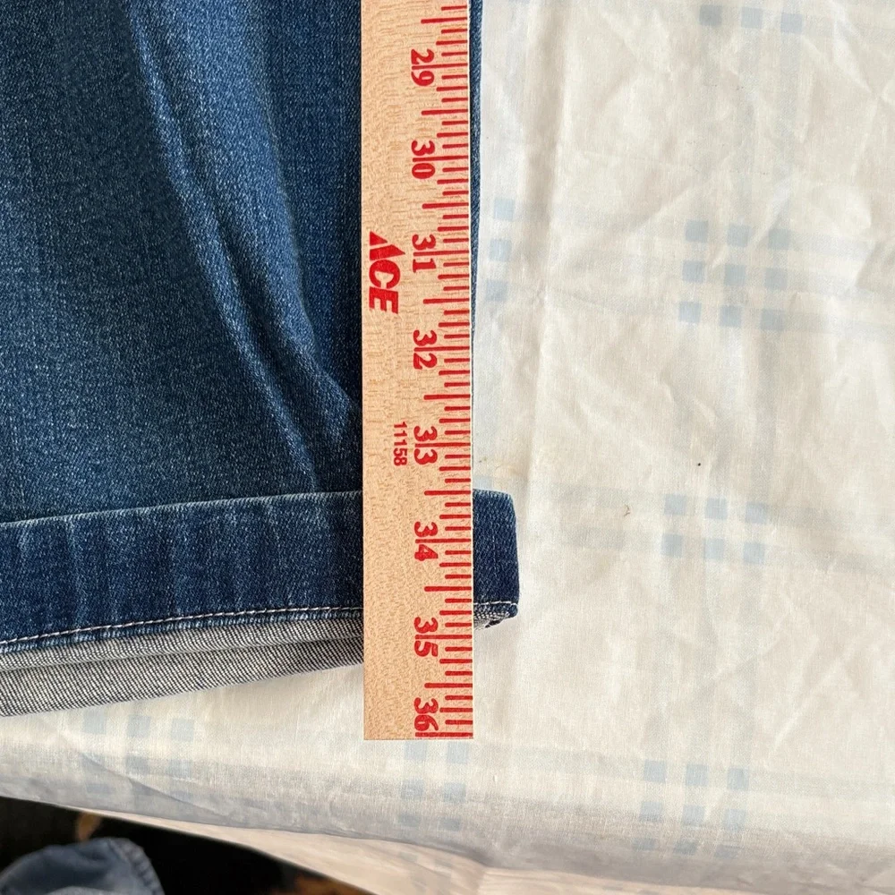 Gap women’s Relaxed Fit‎ Jeans in Deep Blue